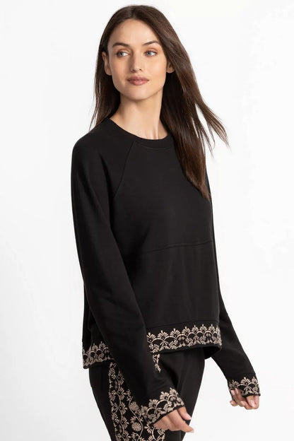 Johnny Was Women BEE ACTIVE LONG SLEEVE CREW PULLOVER TEE