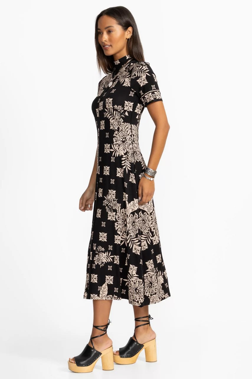 Johnny Was Women THE JANIE FAVORITE SHORT SLEEVE SEAMED MOCK NECK DRESS